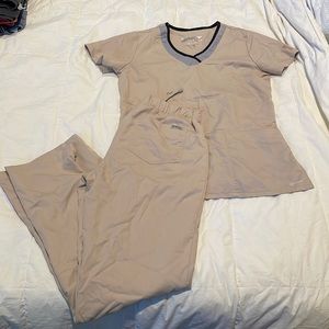 Grays Anatomy khaki scrub set